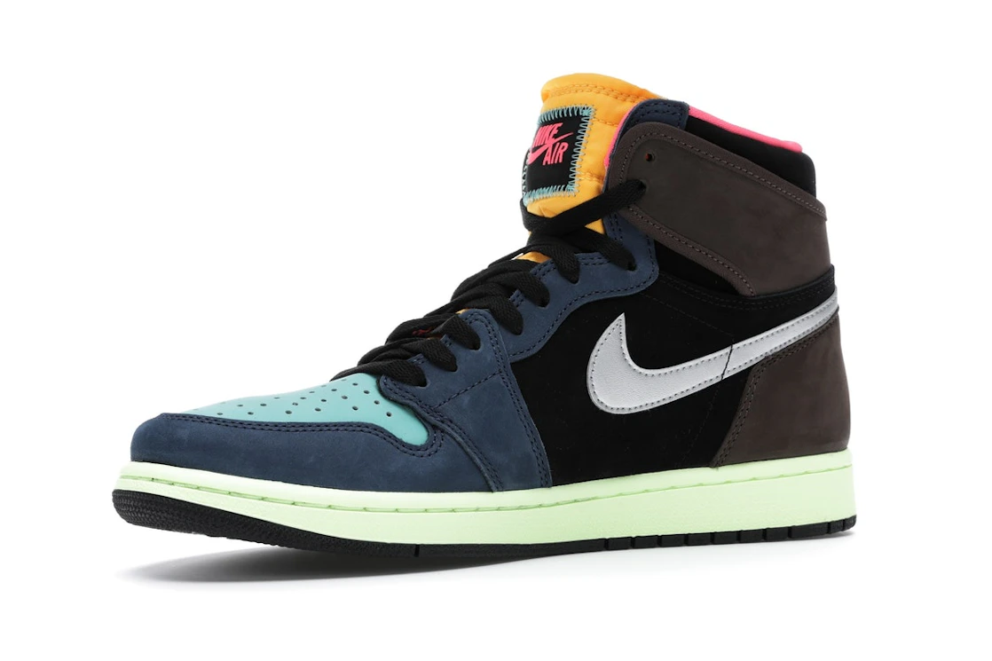 Vue 16 de Jordan 1 Retro High Tokyo Bio Hack