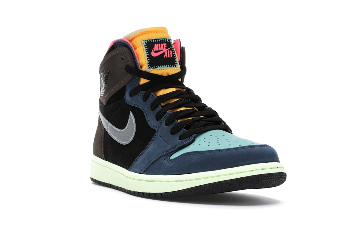 Vue 7 de Jordan 1 Retro High Tokyo Bio Hack