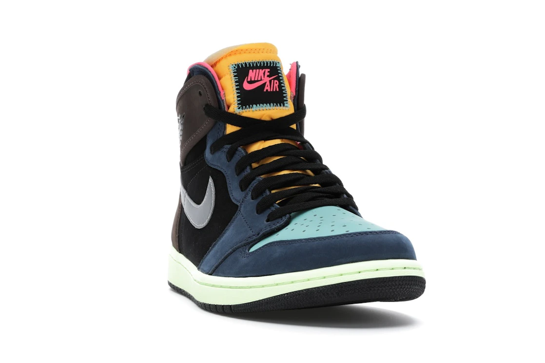 Vue 8 de Jordan 1 Retro High Tokyo Bio Hack