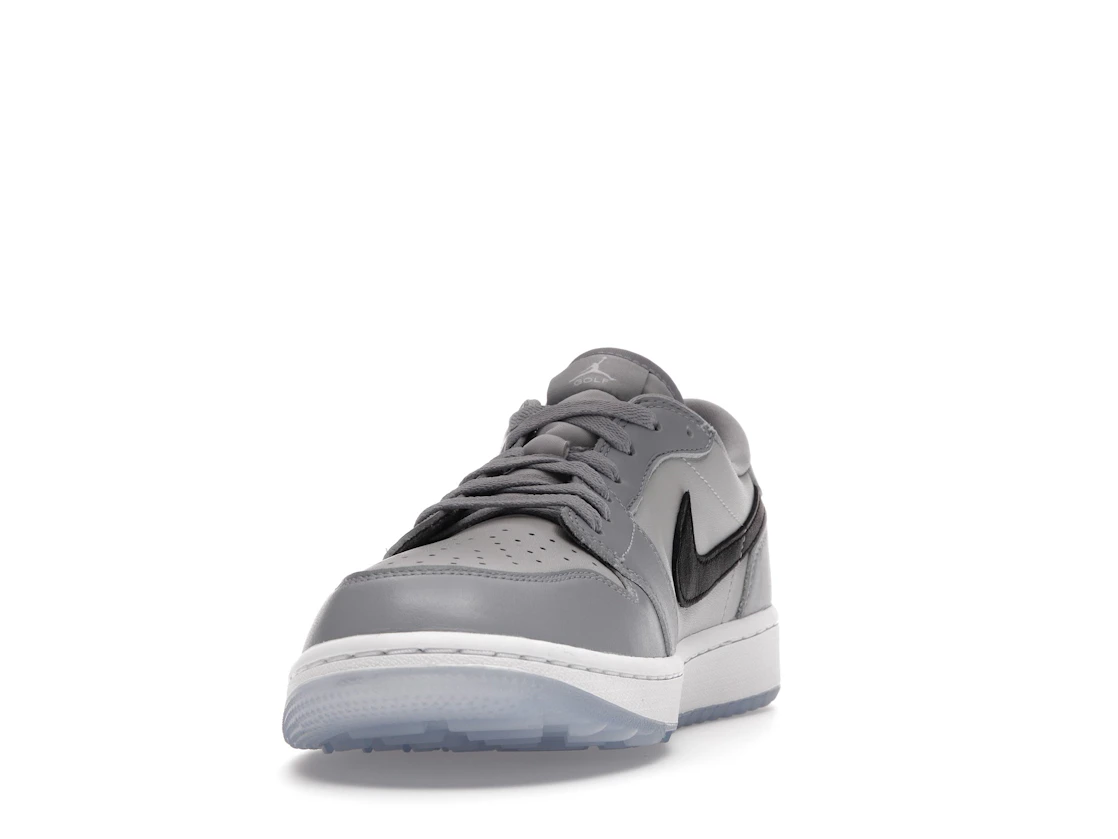 Vue 12 de Jordan 1 Retro Low Golf Wolf Grey