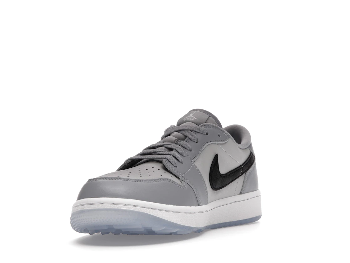 Vue 13 de Jordan 1 Retro Low Golf Wolf Grey