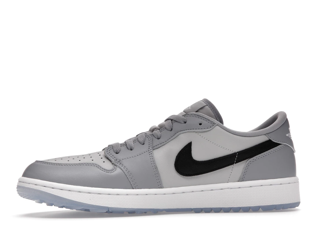Vue 18 de Jordan 1 Retro Low Golf Wolf Grey