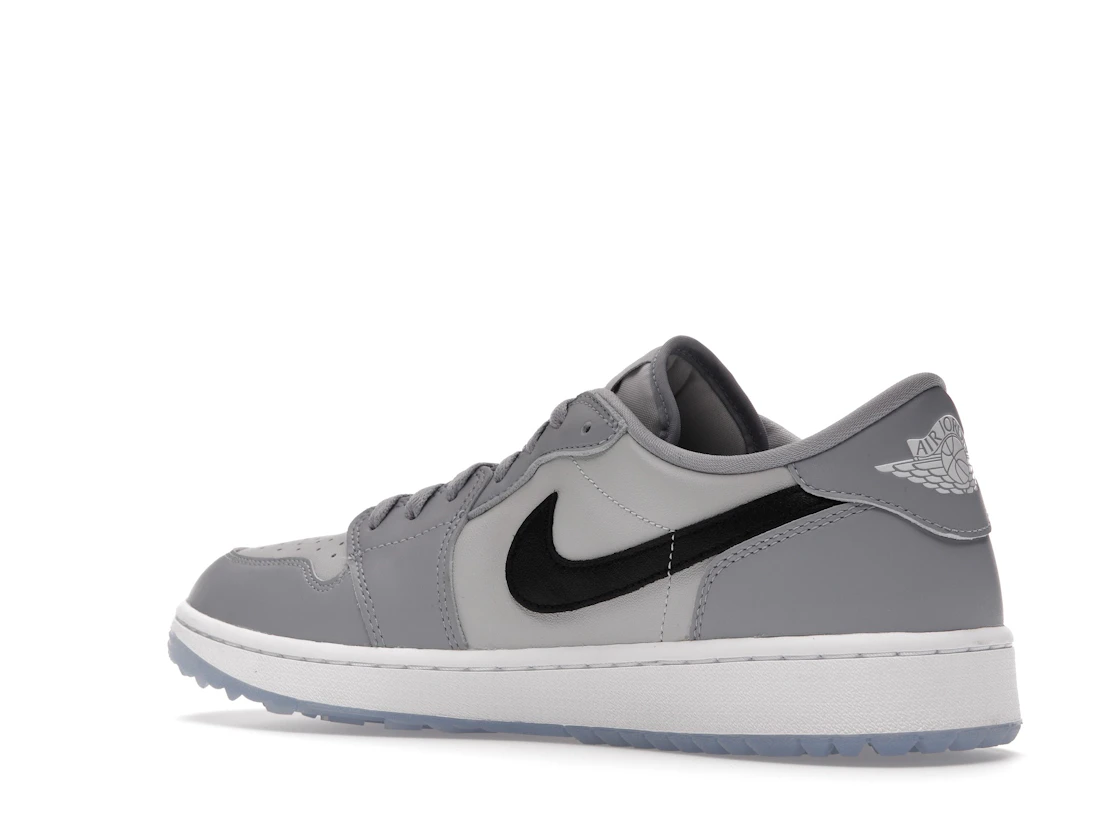 Vue 23 de Jordan 1 Retro Low Golf Wolf Grey
