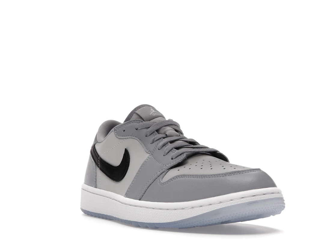 Vue 7 de Jordan 1 Retro Low Golf Wolf Grey