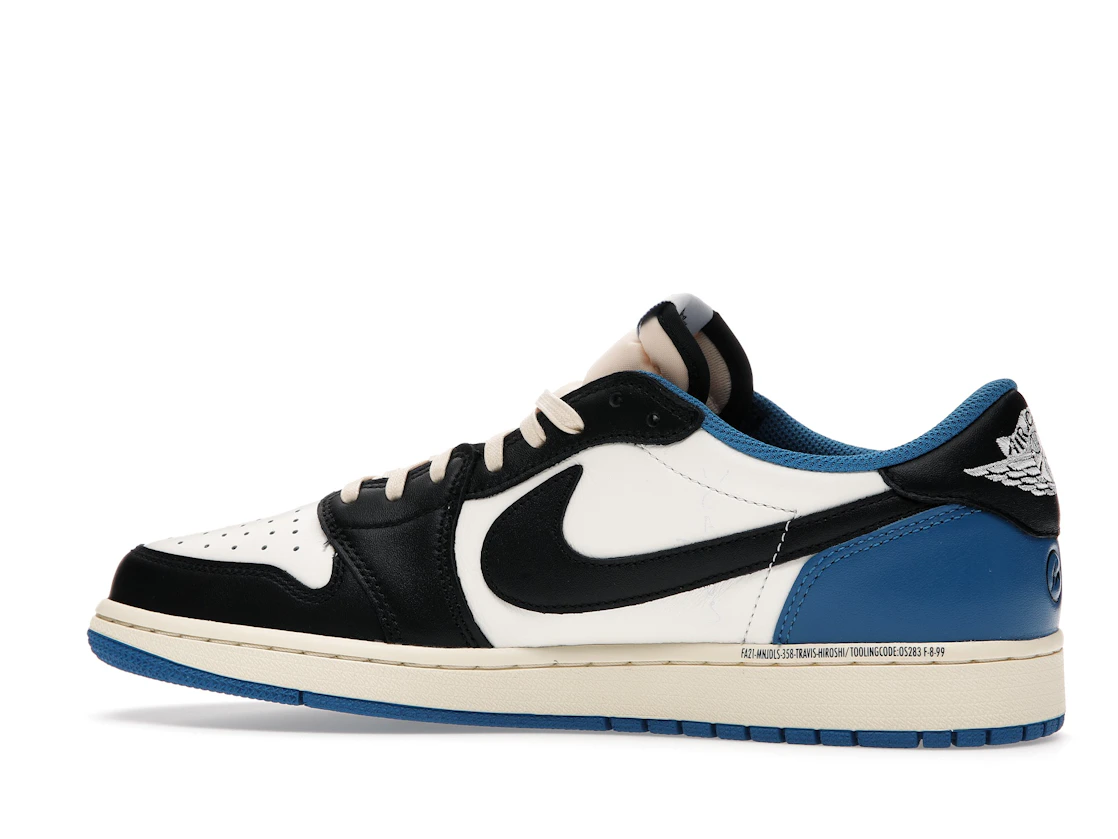 Vue 21 de Jordan 1 Retro Low OG SP Fragment x Travis Scott
