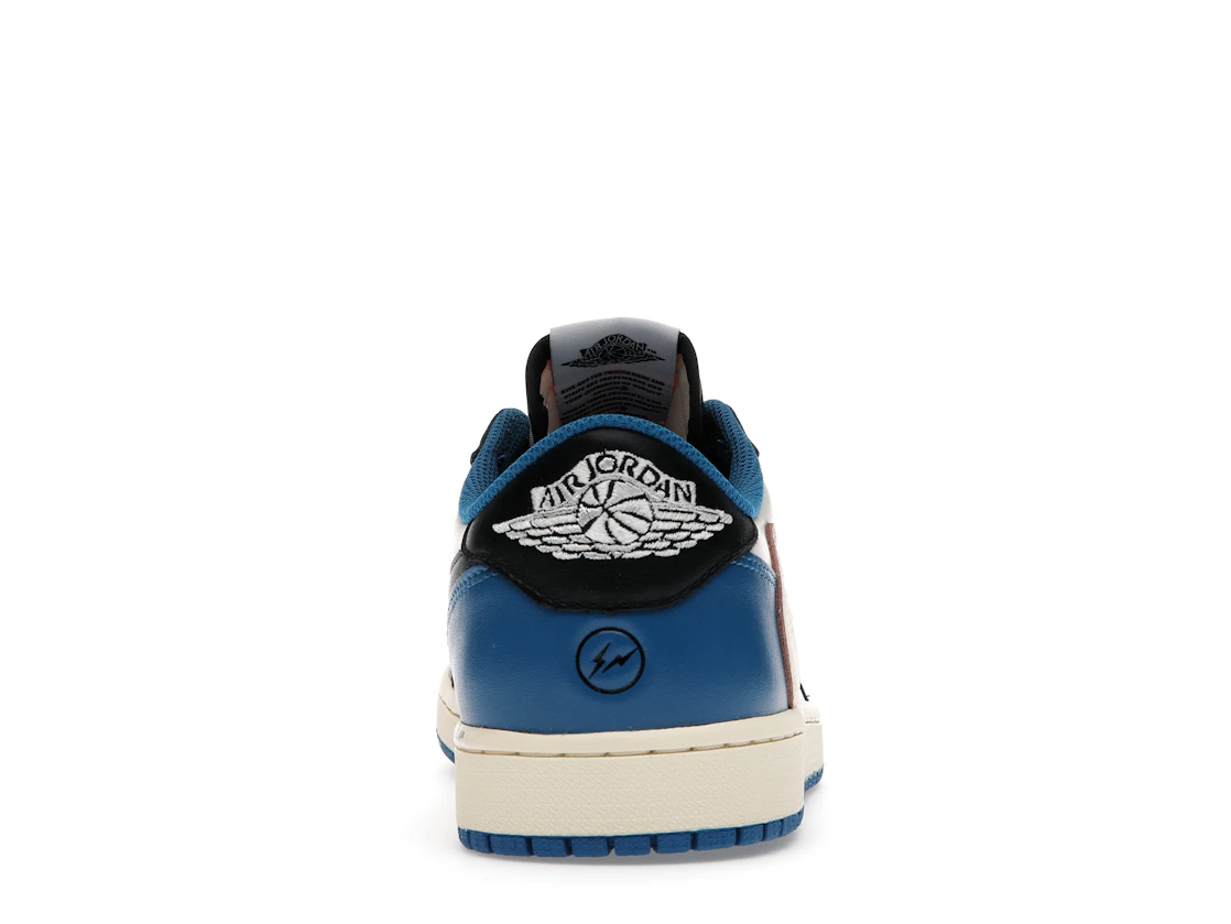 Vue 28 de Jordan 1 Retro Low OG SP Fragment x Travis Scott