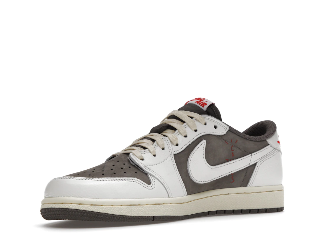 Vue 15 de Jordan 1 Retro Low OG SP Travis Scott Reverse Mocha