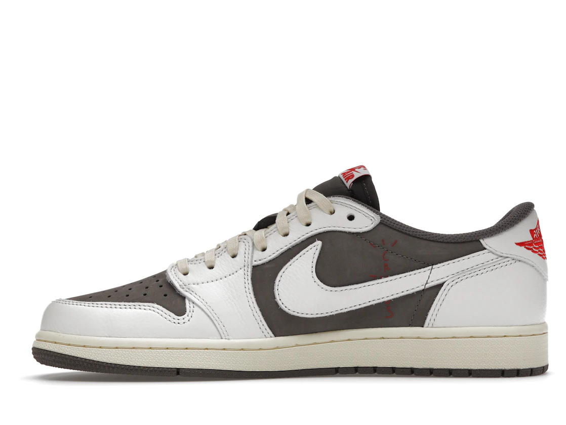 Vue 19 de Jordan 1 Retro Low OG SP Travis Scott Reverse Mocha