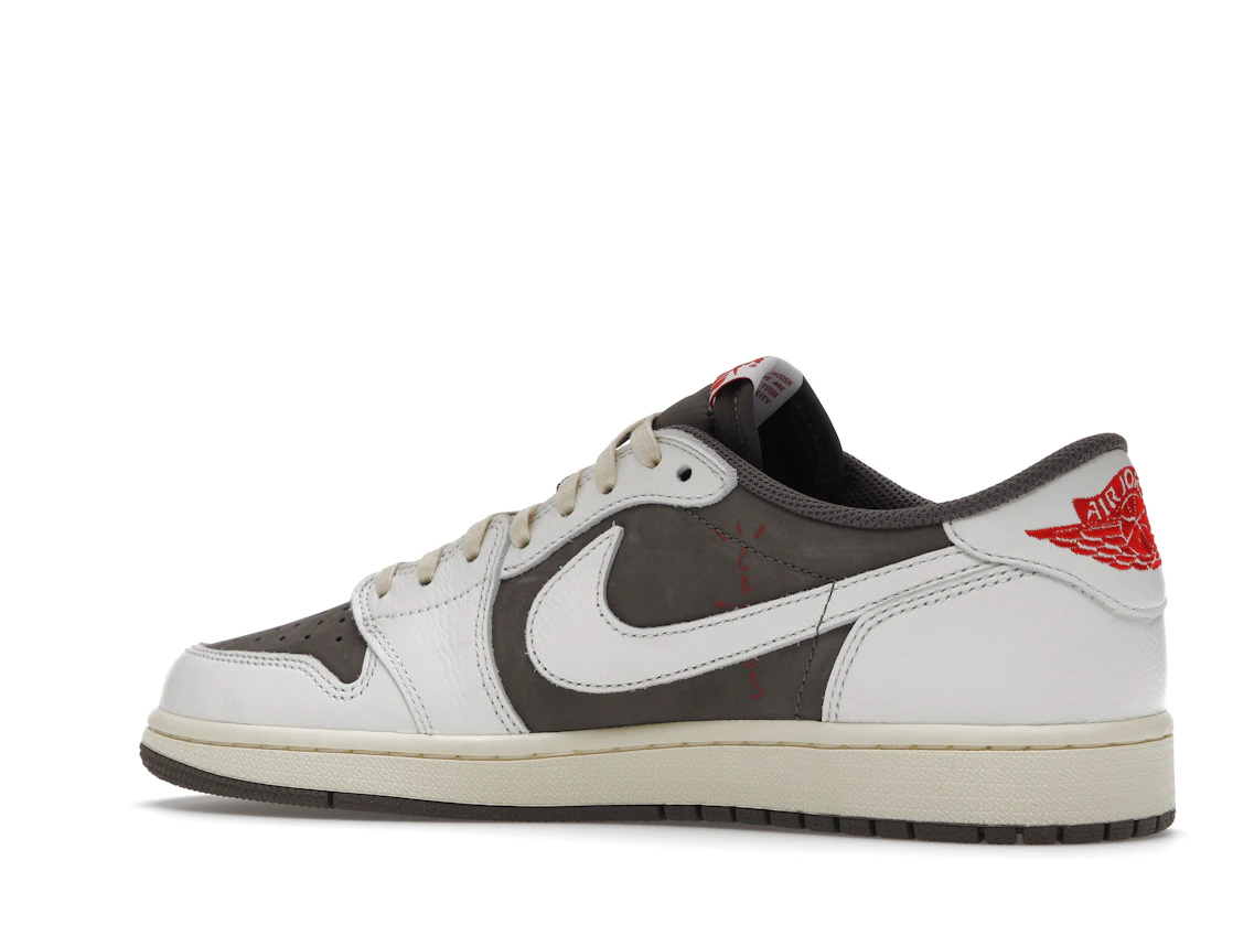 Vue 22 de Jordan 1 Retro Low OG SP Travis Scott Reverse Mocha
