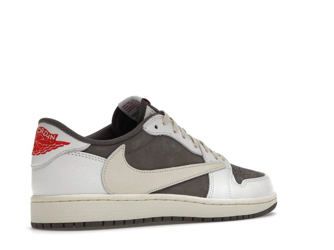 Vue 33 de Jordan 1 Retro Low OG SP Travis Scott Reverse Mocha