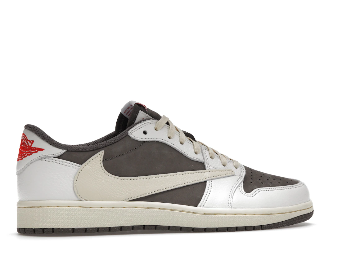 Vue 35 de Jordan 1 Retro Low OG SP Travis Scott Reverse Mocha