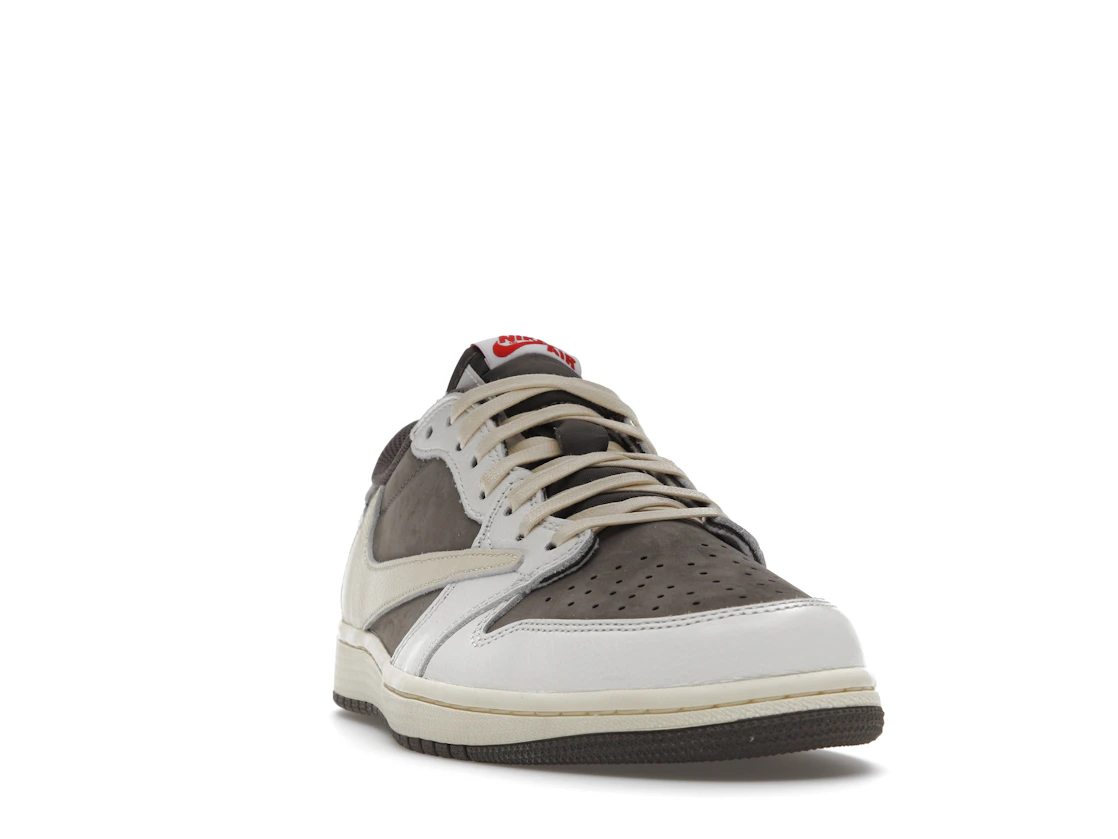 Vue 8 de Jordan 1 Retro Low OG SP Travis Scott Reverse Mocha