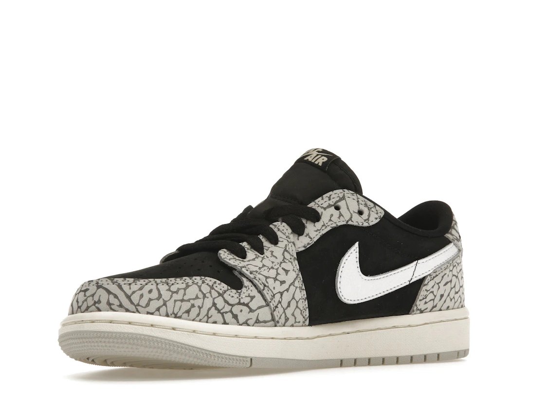 Vue 15 de Jordan 1 Retro Low OG Black Cement 