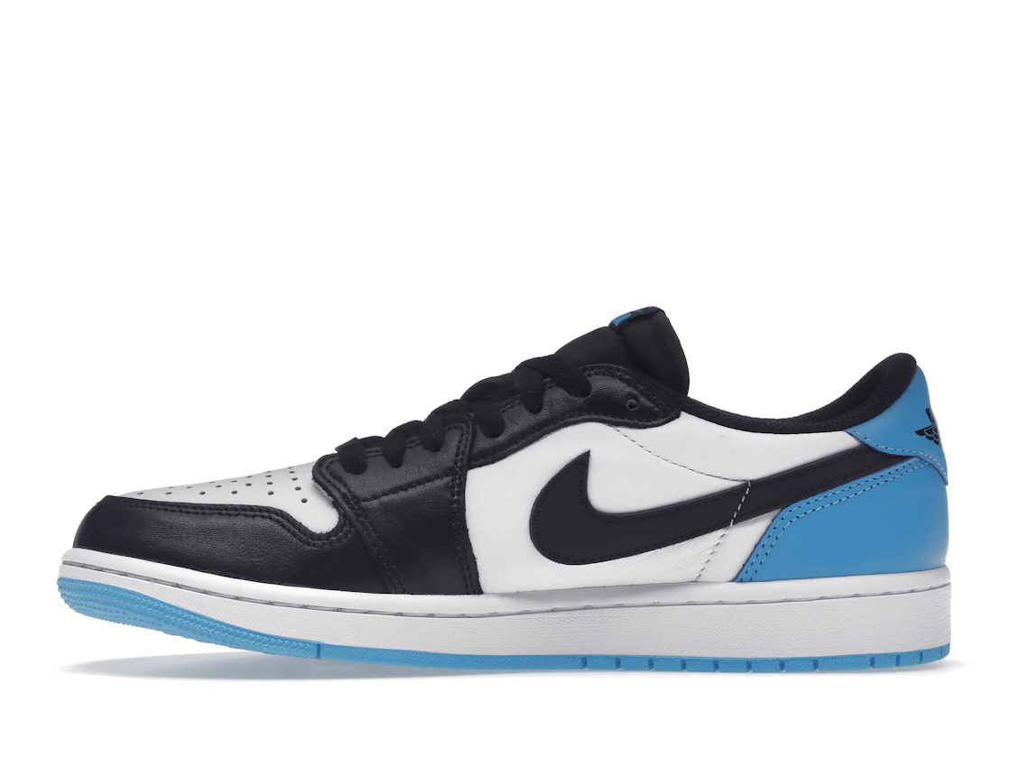 Vue 19 de Jordan 1 Retro Low OG Black Dark Powder Blue