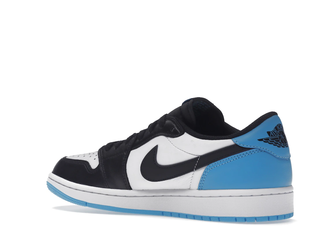 Vue 23 de Jordan 1 Retro Low OG Black Dark Powder Blue
