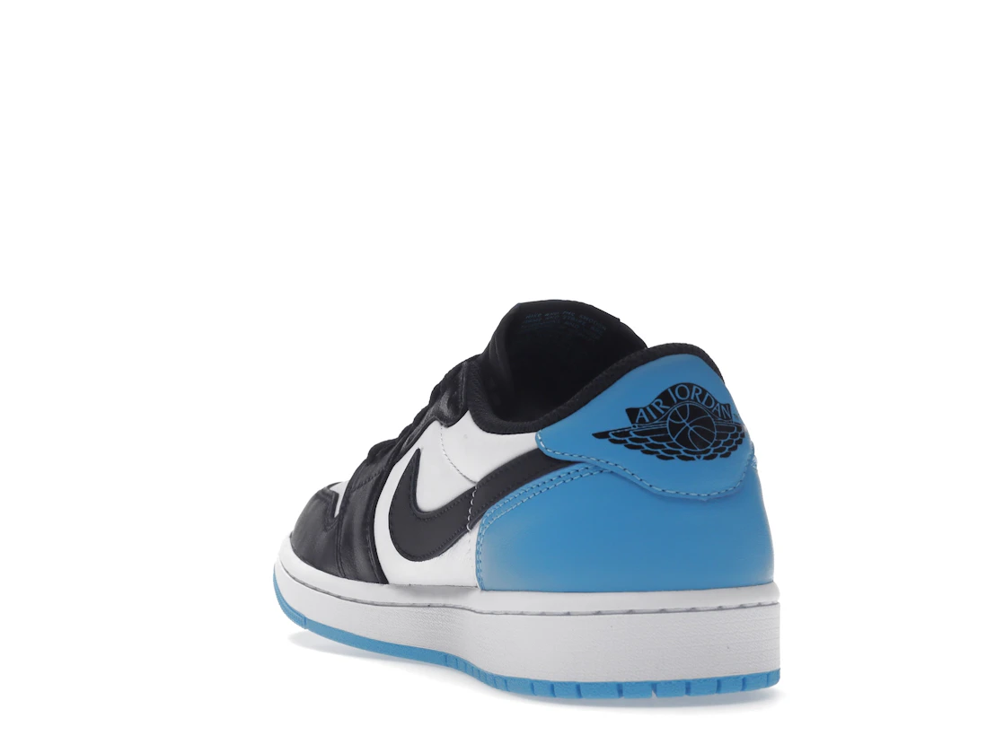 Vue 26 de Jordan 1 Retro Low OG Black Dark Powder Blue
