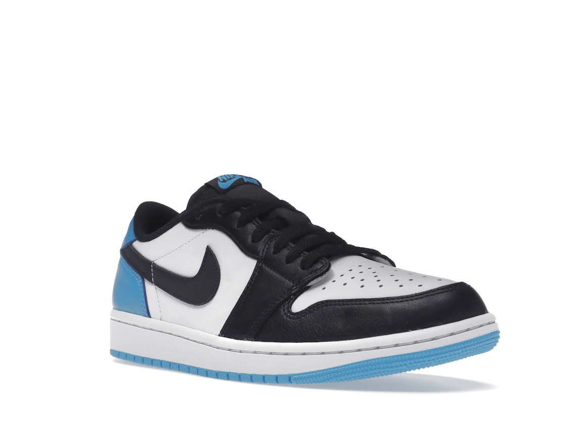 Vue 6 de Jordan 1 Retro Low OG Black Dark Powder Blue