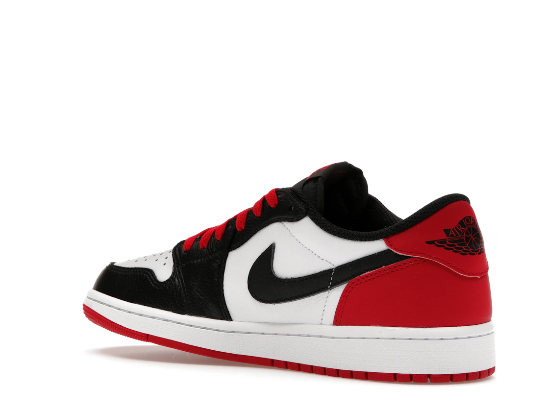 Vue 23 de Jordan 1 Retro Low OG Black Toe (2023)