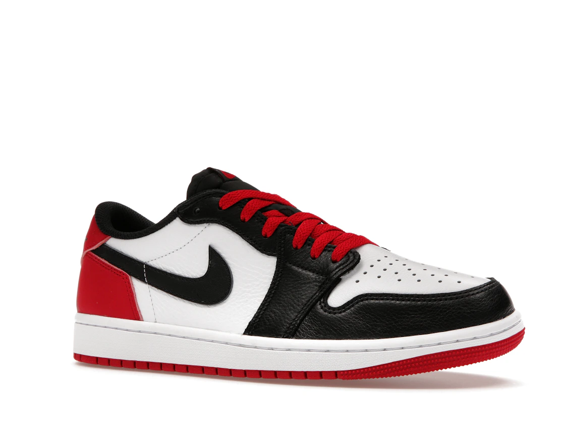 Vue 4 de Jordan 1 Retro Low OG Black Toe (2023)