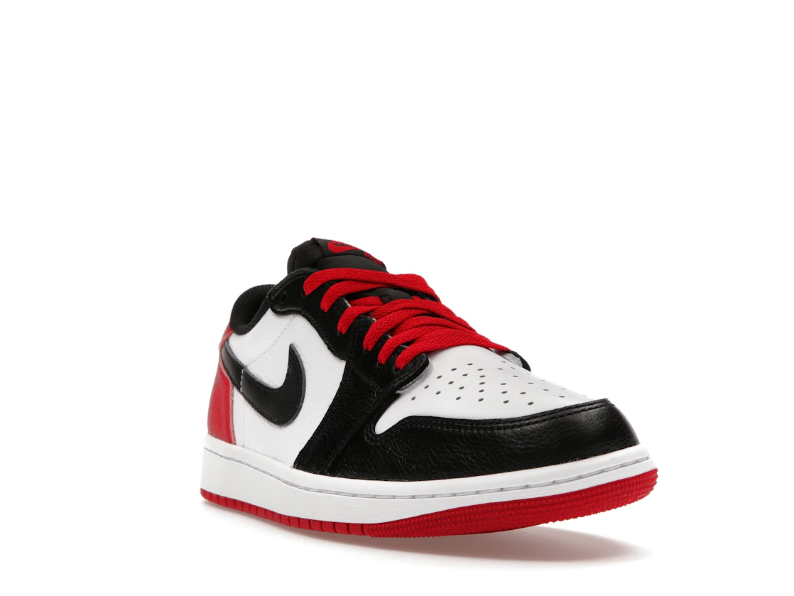 Vue 7 de Jordan 1 Retro Low OG Black Toe (2023)