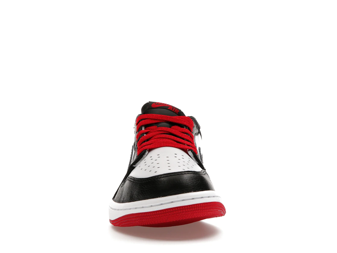 Vue 10 de Jordan 1 Retro Low OG Black Toe (2023)