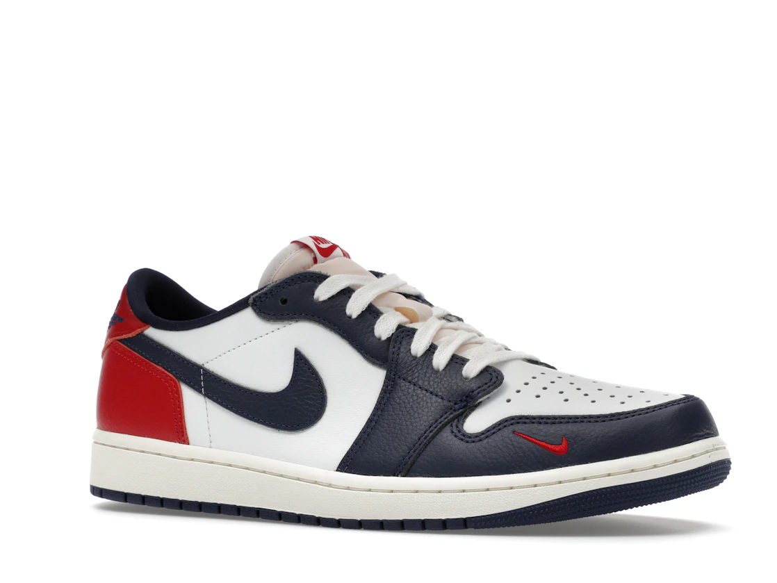 Vue 4 de Jordan 1 Retro Low OG Howard University