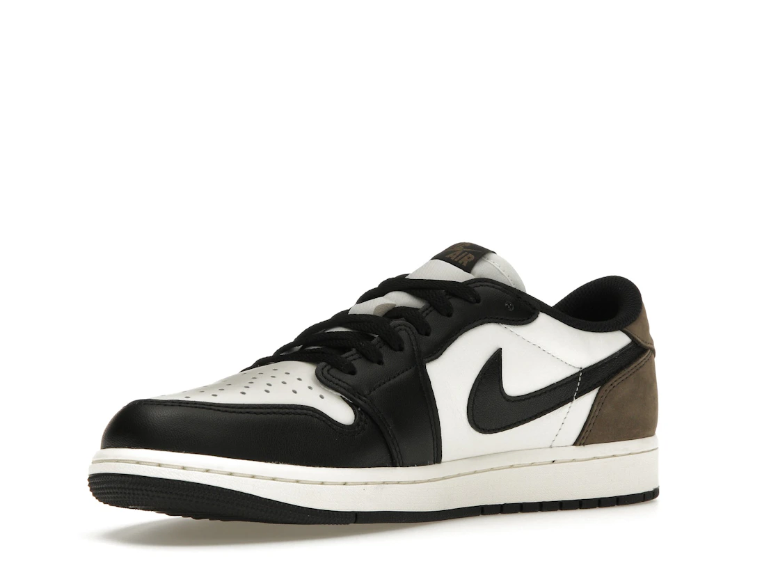 Vue 15 de Jordan 1 Retro Low OG Mocha