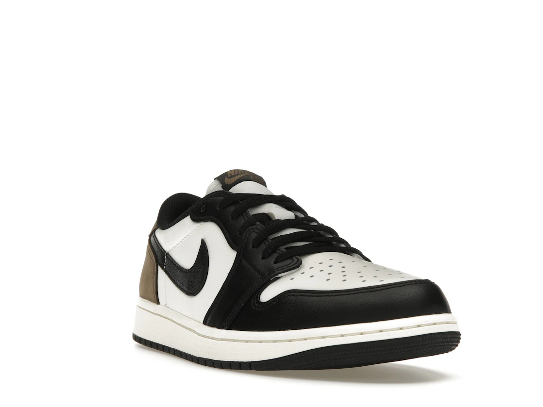 Vue 7 de Jordan 1 Retro Low OG Mocha