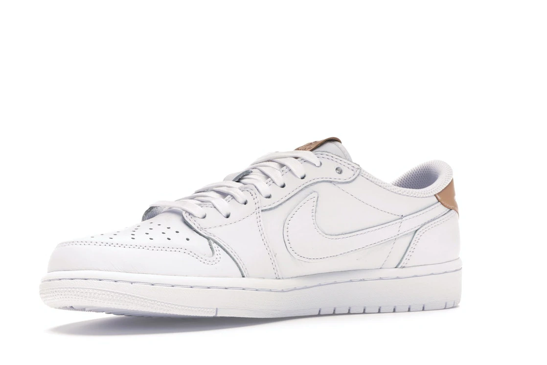 Vue 16 de Jordan 1 Retro Low OG White Vachetta