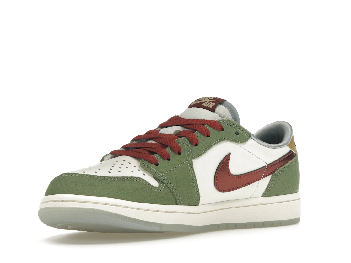 Vue 15 de Jordan 1 Retro Low OG Year of the Dragon (2024)