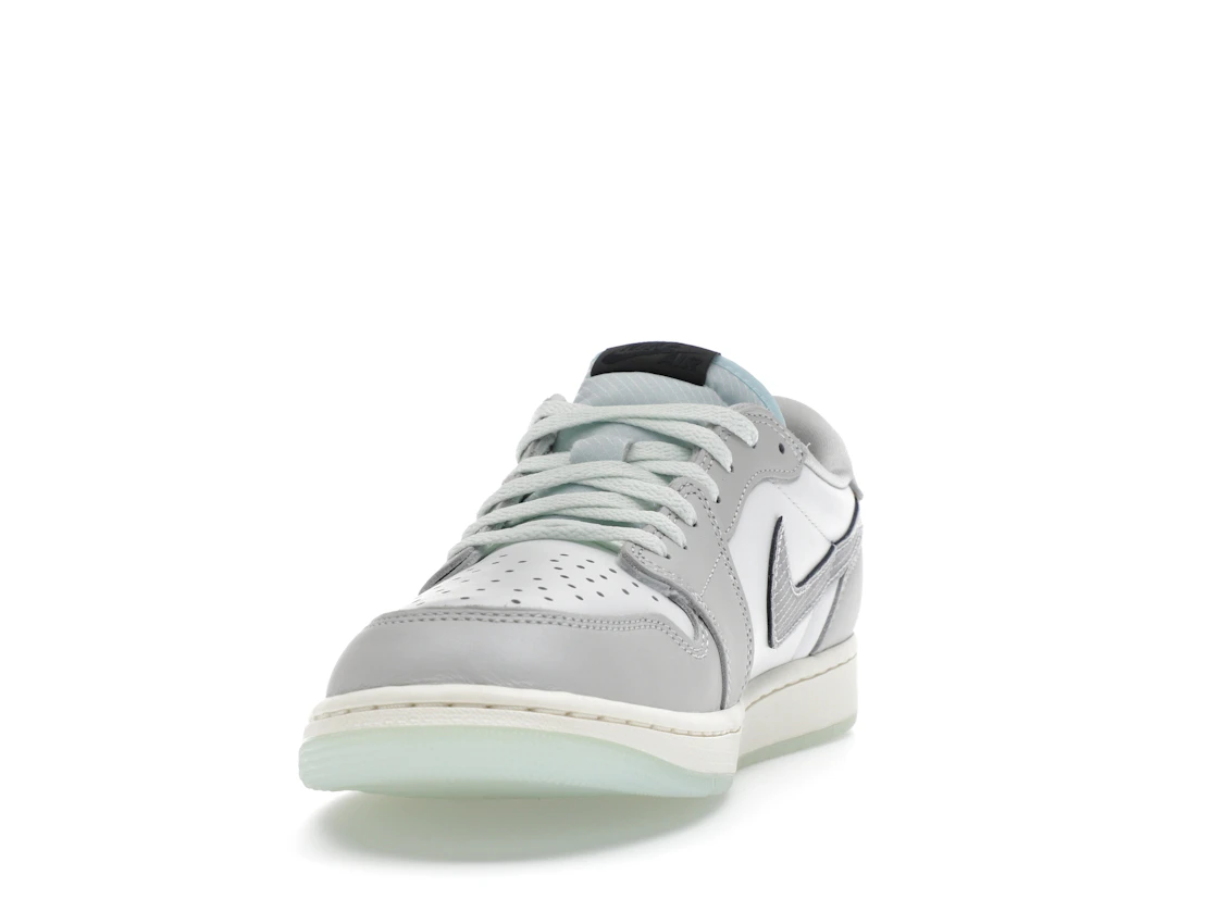 Vue 12 de Jordan 1 Retro Low OG Year of the Snake (2025)