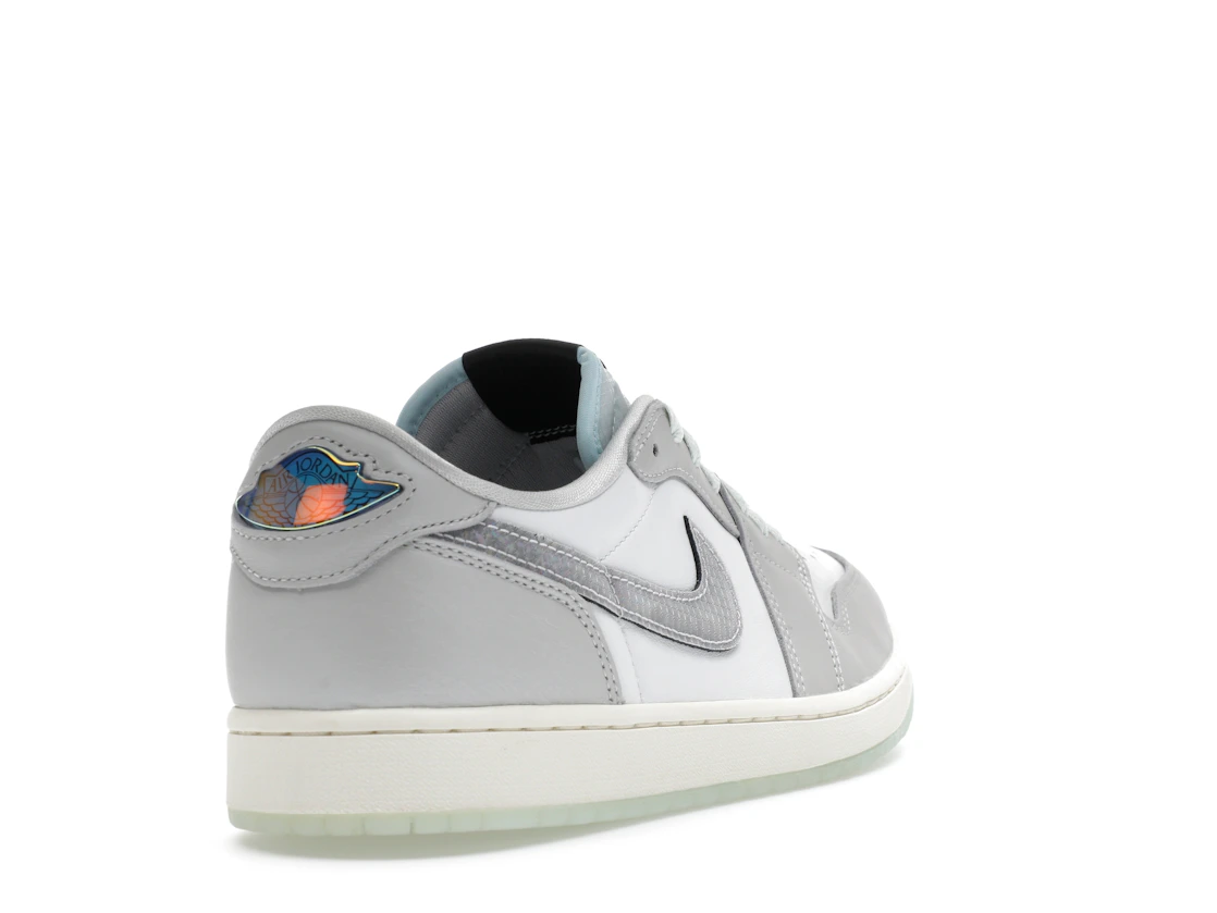 Vue 31 de Jordan 1 Retro Low OG Year of the Snake (2025)