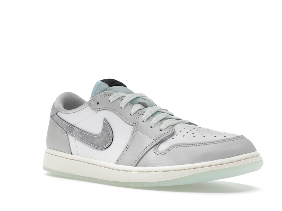 Vue 5 de Jordan 1 Retro Low OG Year of the Snake (2025)