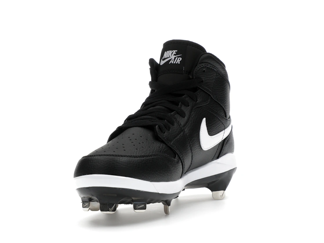 Vue 13 de Jordan 1 Retro Metal Black White (2023)
