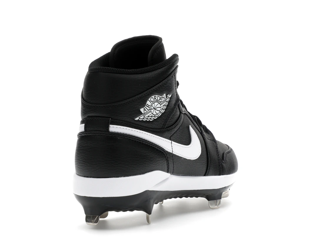Vue 31 de Jordan 1 Retro Metal Black White (2023)