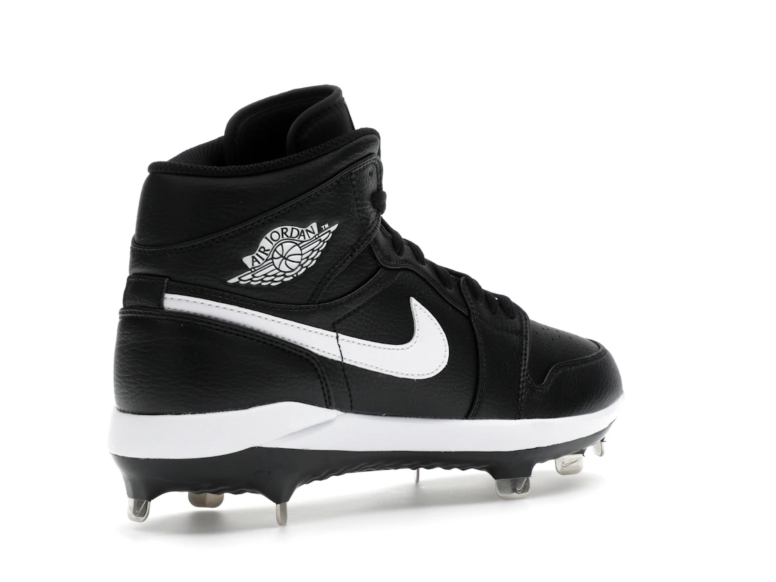 Vue 33 de Jordan 1 Retro Metal Black White (2023)