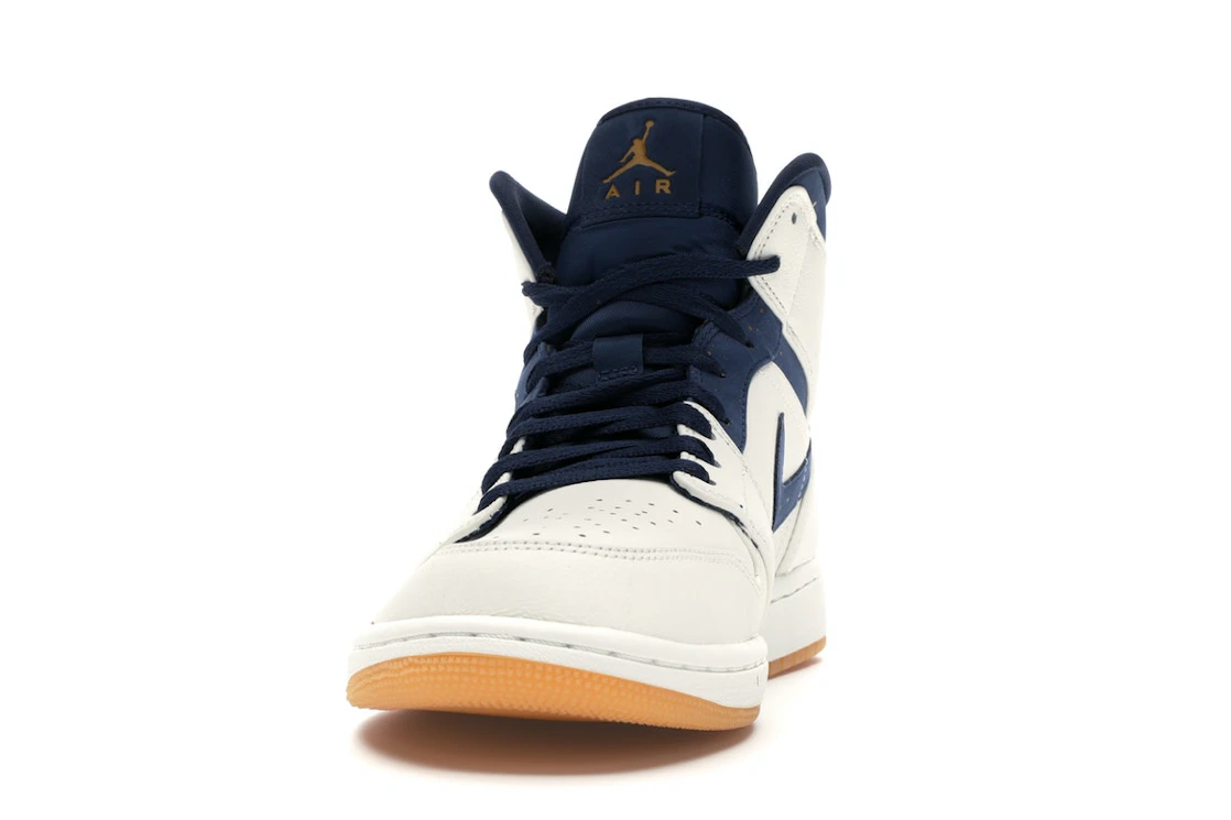 Vue 11 de Jordan 1 Retro Mid Jeter