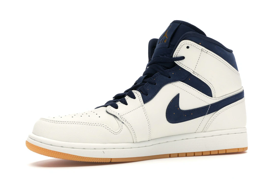 Vue 16 de Jordan 1 Retro Mid Jeter