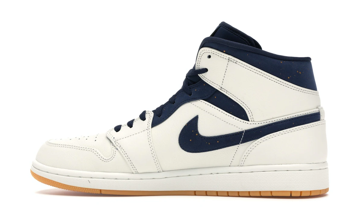Vue 20 de Jordan 1 Retro Mid Jeter
