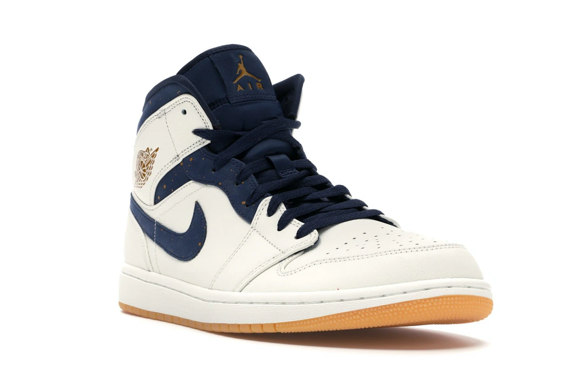 Vue 6 de Jordan 1 Retro Mid Jeter
