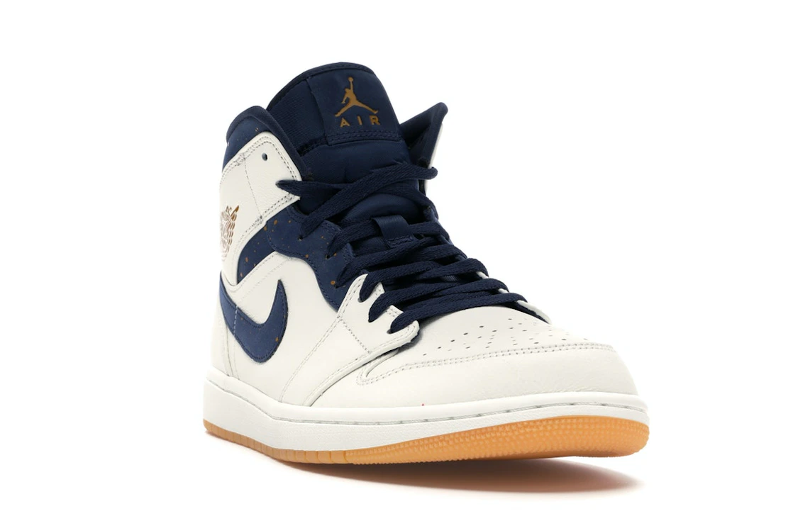 Vue 7 de Jordan 1 Retro Mid Jeter