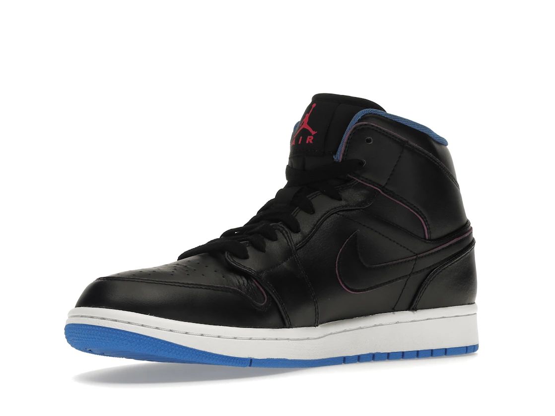 Vue 15 de Jordan 1 Retro Mid Radio Raheem