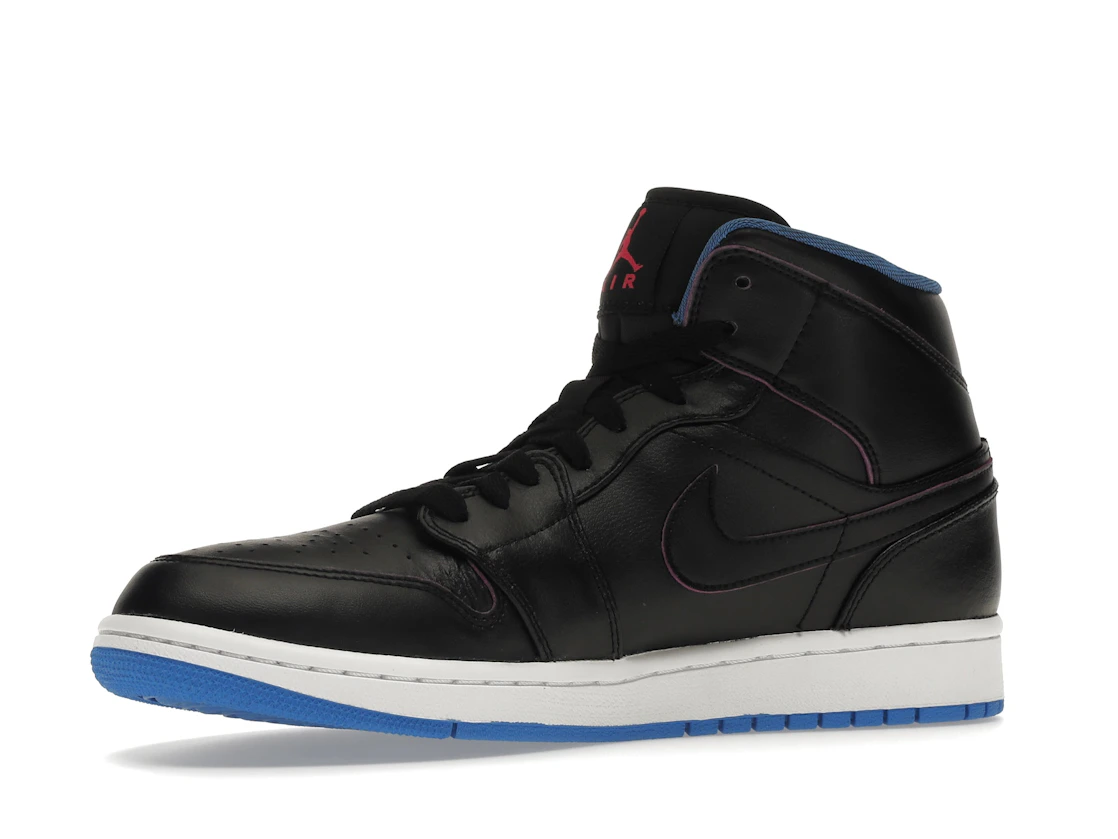 Vue 16 de Jordan 1 Retro Mid Radio Raheem