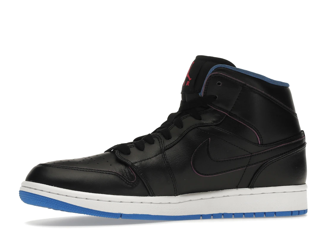 Vue 17 de Jordan 1 Retro Mid Radio Raheem