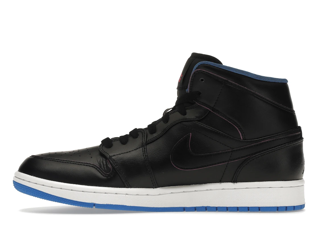 Vue 19 de Jordan 1 Retro Mid Radio Raheem