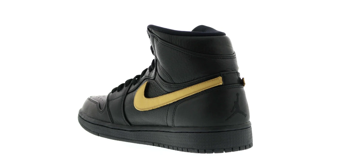 Vue 17 de Jordan 1 Retro BHM (2017)
