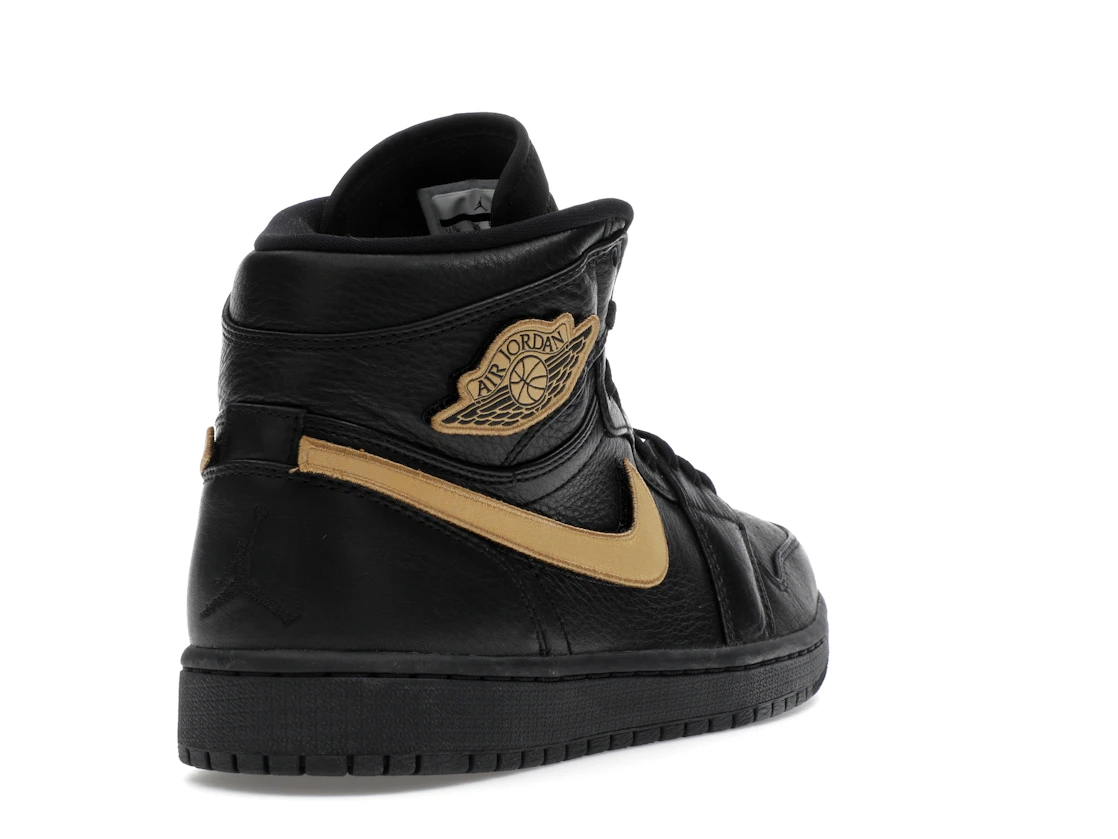 Vue 31 de Jordan 1 Retro BHM (2017)
