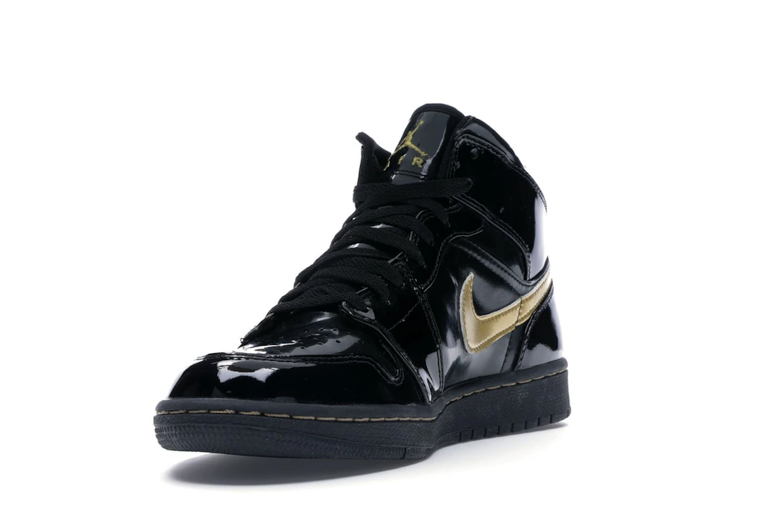 Vue 13 de Jordan 1 Retro Black Metallic Gold (2003)