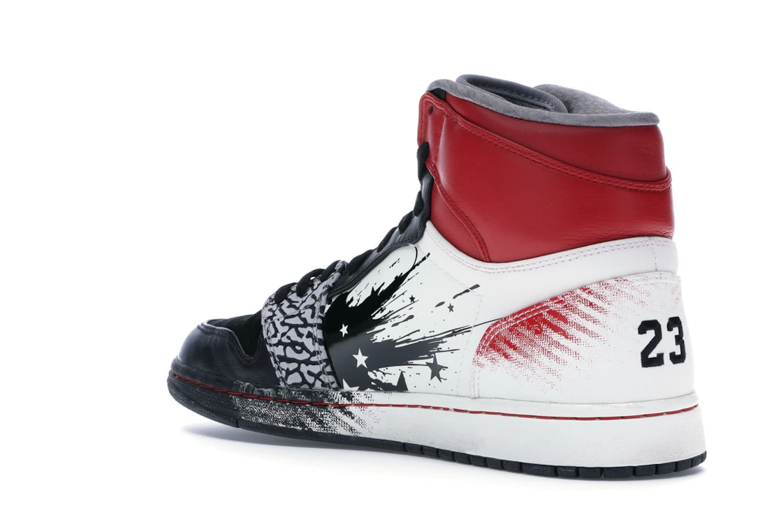 Vue 24 de Jordan 1 Retro Dave White Wings for the Future