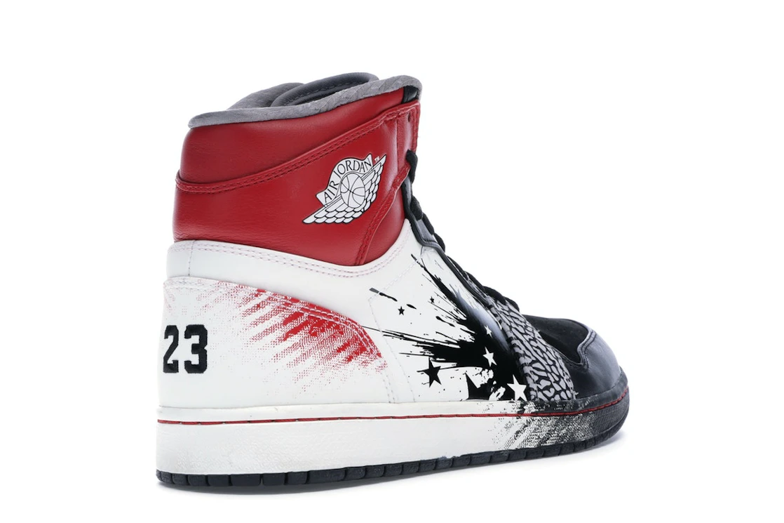Vue 32 de Jordan 1 Retro Dave White Wings for the Future